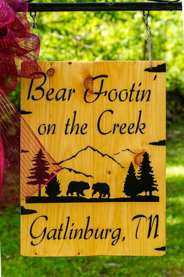 הוילה גטלינבורג Bear Footin' On The Creek מראה חיצוני תמונה